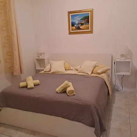 Apartamento For Families With Children - Donja, Rab - 14425 *