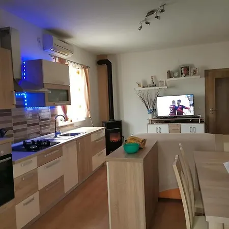 Appartement For Families With Children - Donja, Rab - 14425 Supetarska Draga