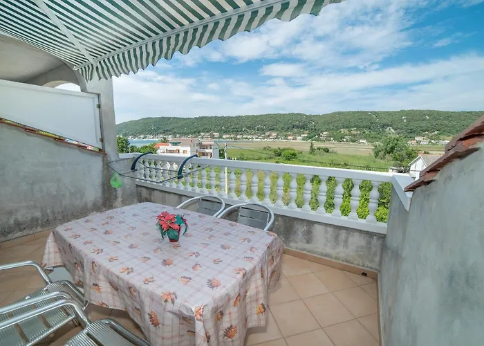 Appartement For Families With Children - Donja, Rab - 14425